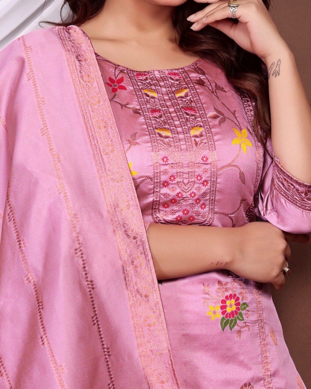 Introducing New Kurti Dupatta & Bottom Set πβ¨